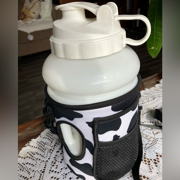 HydroJug Water Bottle with Black and White Sleeve - Picture 2 of 5